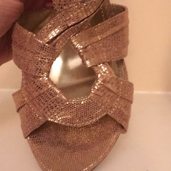 F21 Gold Python Heel - Picture 4 of 8